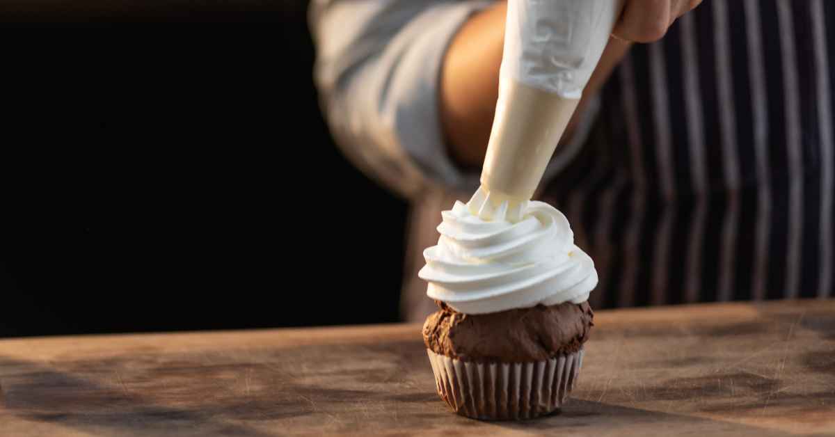 whip cream cupcake