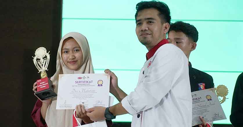 Pemenang Cake Decor Competition dalam acara Vegan Workshop & Food Festival 2025 Richs Bersama Poltekpar Medan